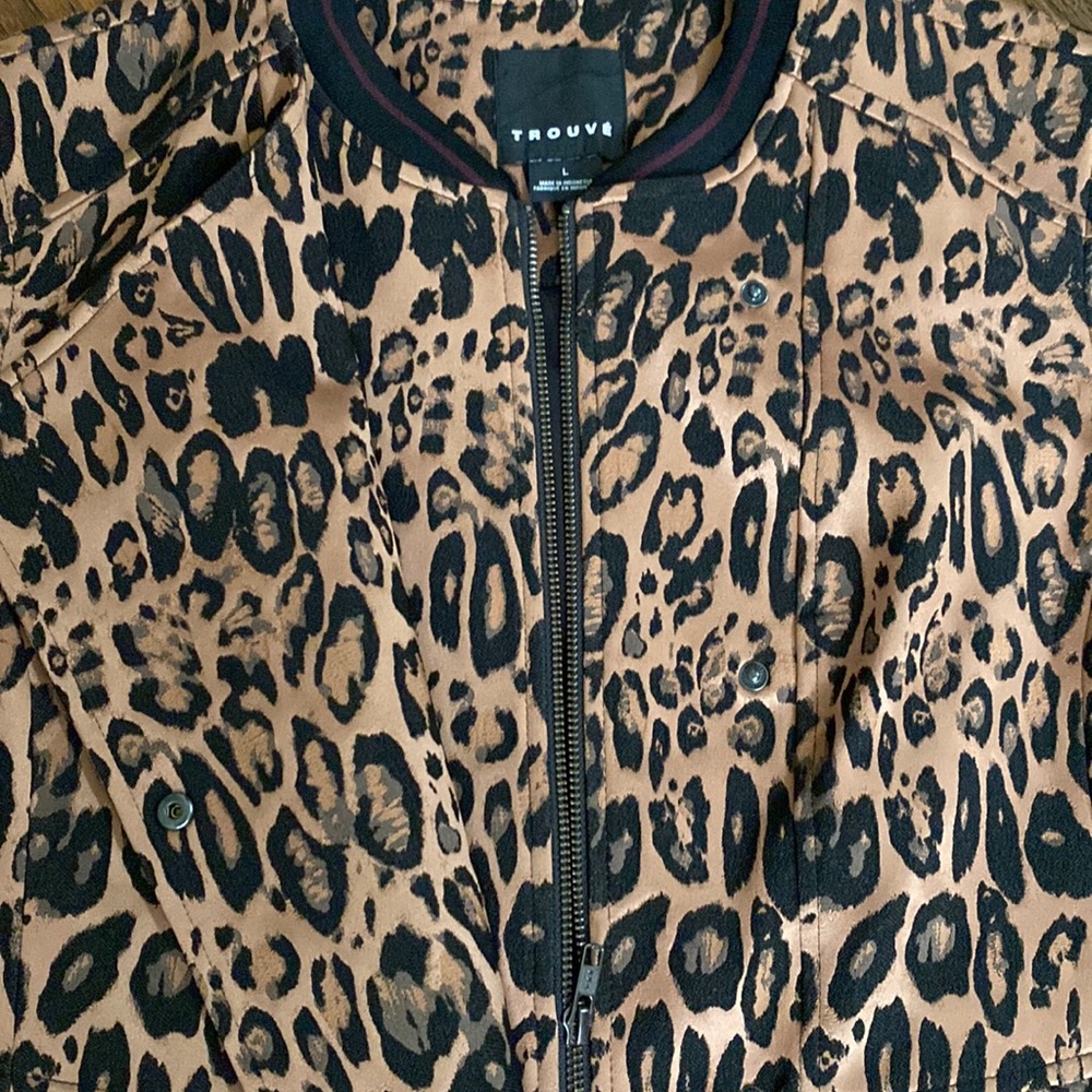 TROUVÉ Jacket - Picture 13 of 16